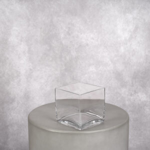 Glass Vase (6 x 6 x 6 in)